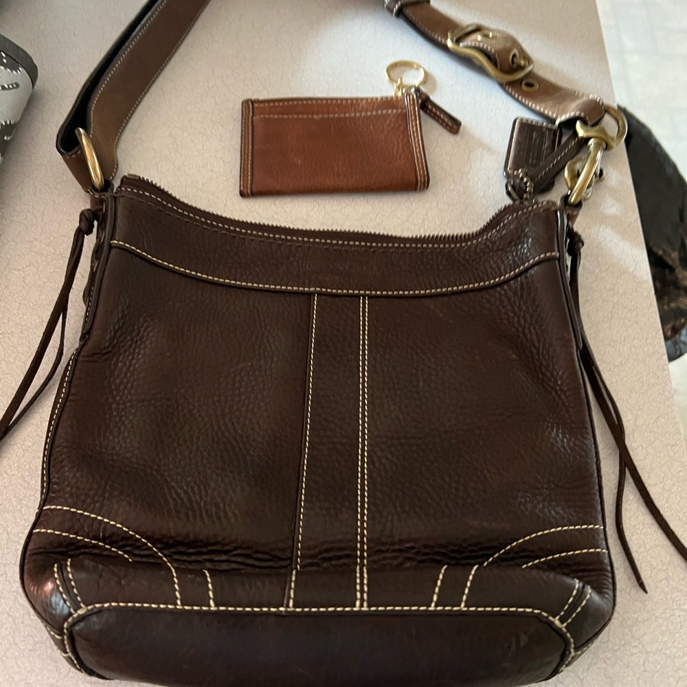 Coach brown leather shoulder bag